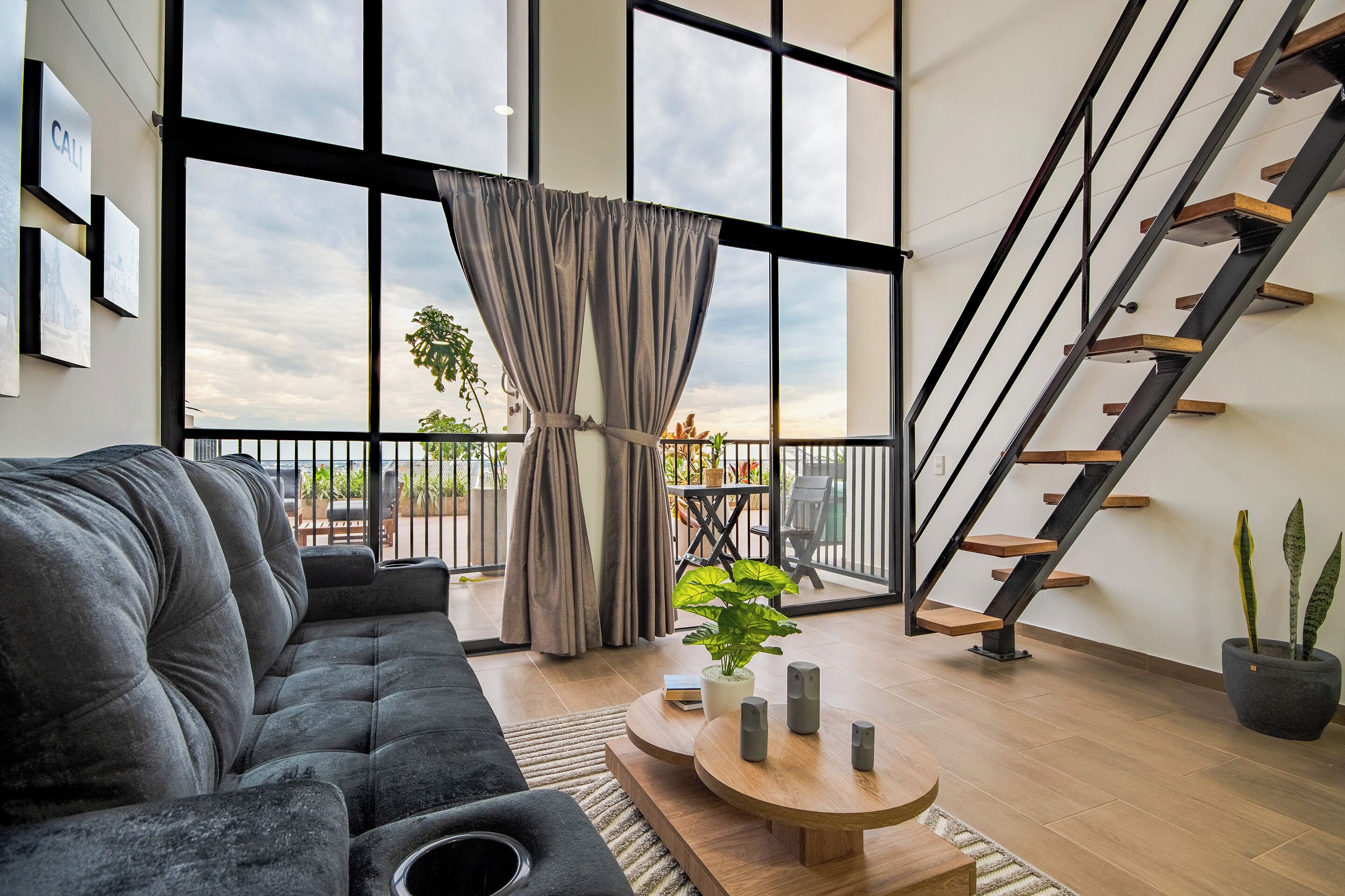 Apartment, Balcony, City View | Living area