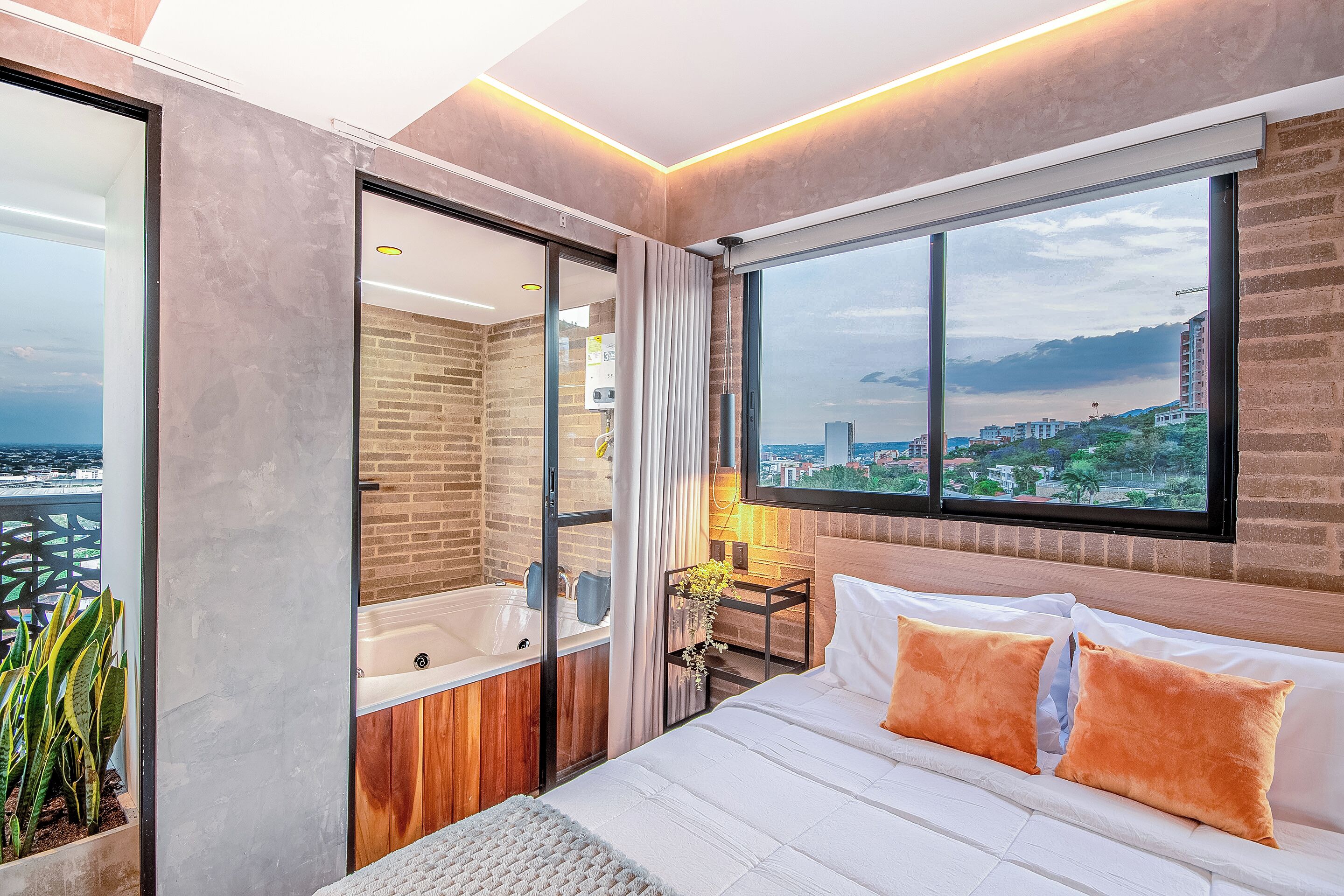 Luxury Apartment, Balcony, City View | Free WiFi