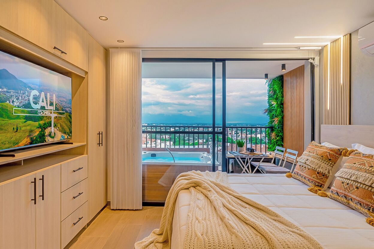 Apartamento superluxo, sacada, vista para a cidade | Wi-Fi de cortesia