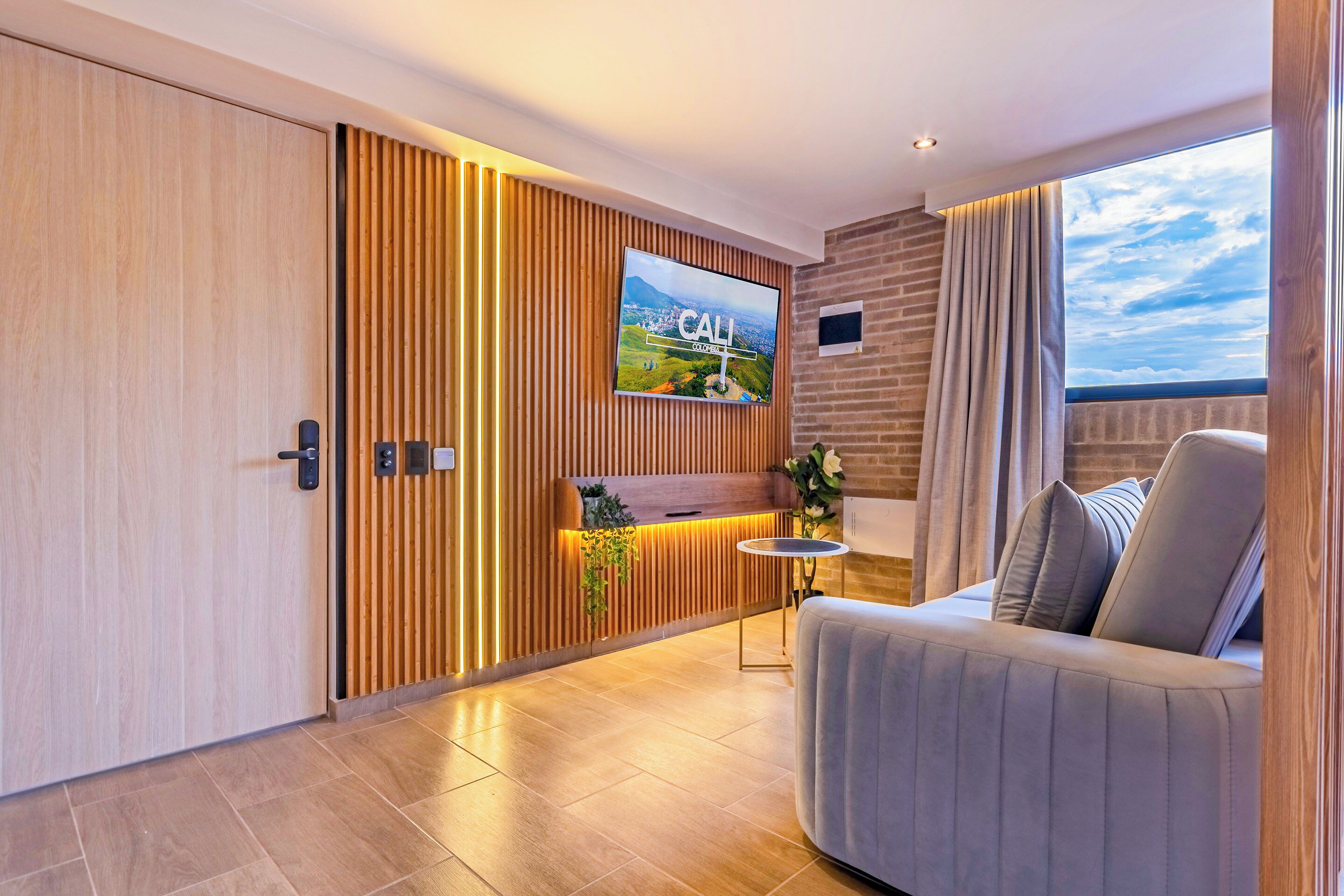 Appartement luxueux, balcon, vue sur la montagne | Aire de séjour