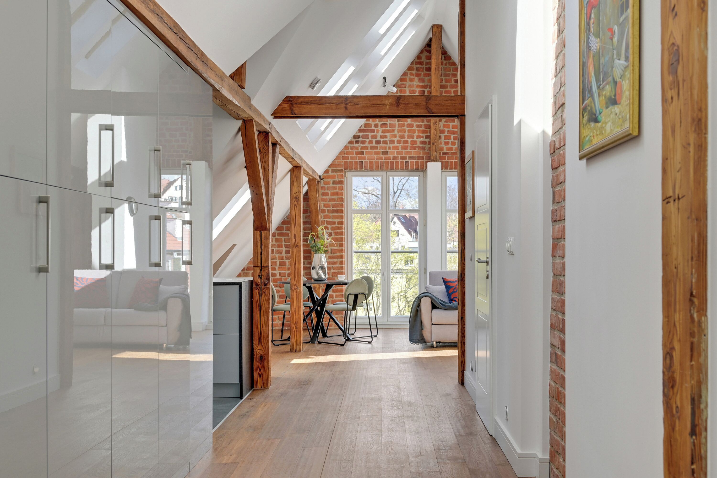 Deluxe Apartment, City View | Interior