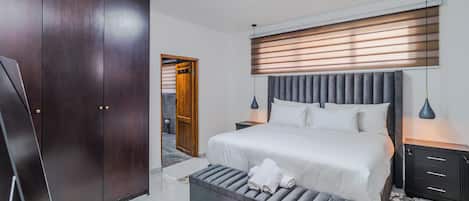 8 bedrooms, iron/ironing board, free WiFi, bed sheets