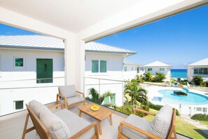 Property grounds - Oceans 9: Seaside Lazy River Pool, Sunken BBQ Ocean Lounge + Designer Interiors in West Bay (Grand Cayman)