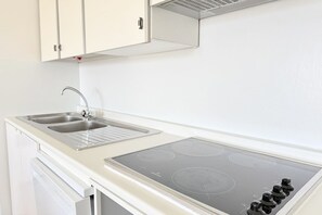 Fridge, dishwasher - SE256 - Senigallia, one-bedroom apartment (Senigallia)