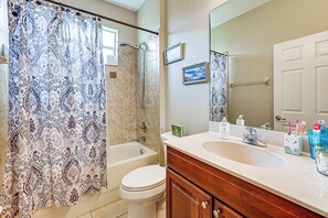 Interior - Extended Stay in Naples! Home w/ Community Perks (Naples)
