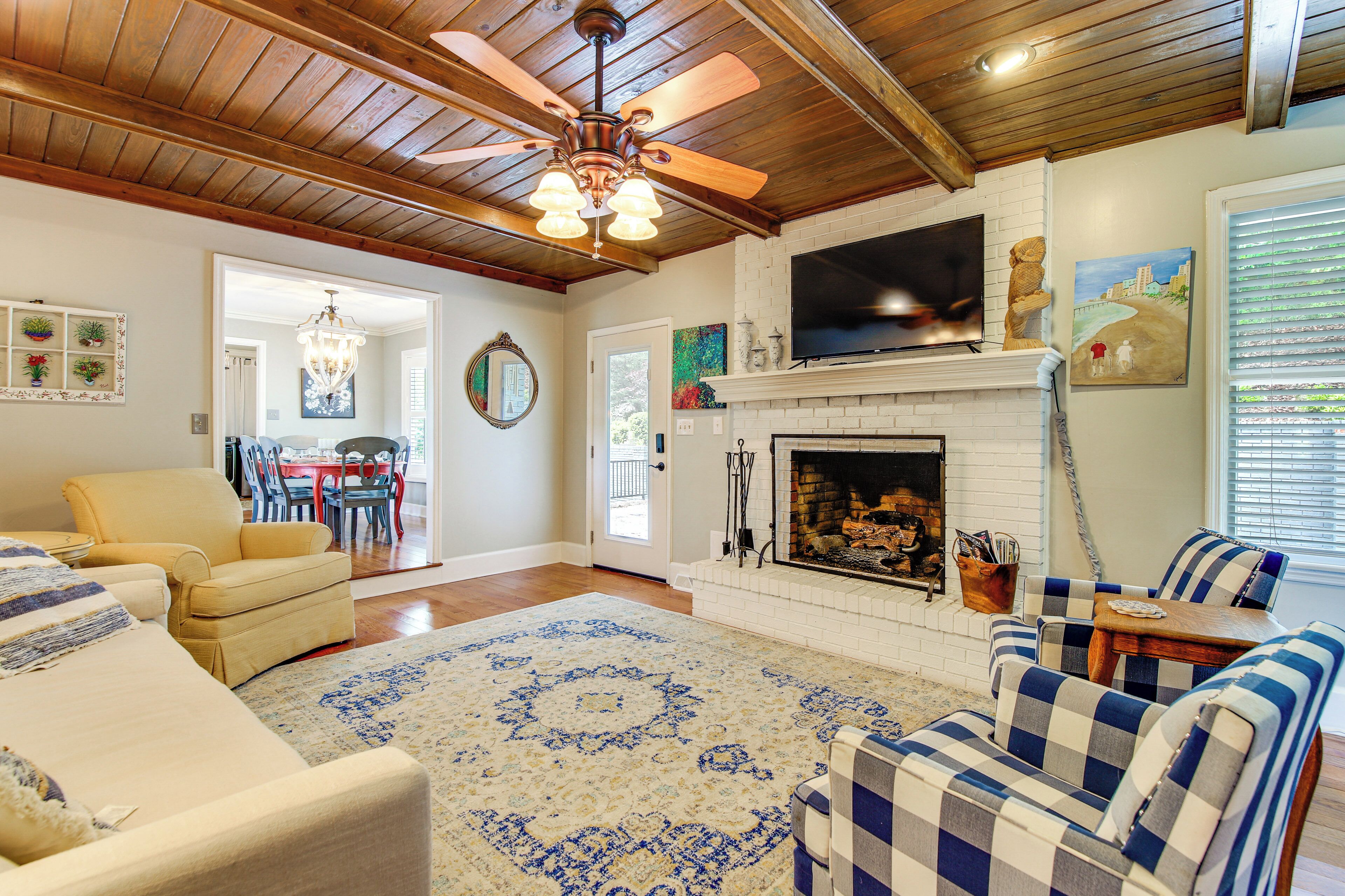 House (5 Bedrooms) | Interior