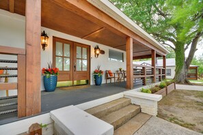 Interior - 6 Mi to Wet 'n Wild! Family Escape w/ Yard & Deck (Greensboro)