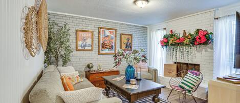 Apartment (3 Bedrooms) | Front of property