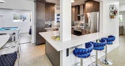 2 Mi to Hard Rock Stadium: Home w/ Hot Tub!