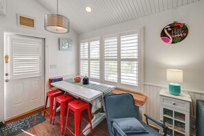 Cottage (2 Bedrooms) | Interior