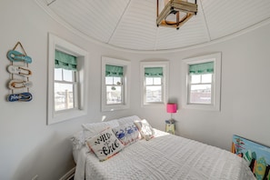 House (6 Bedrooms) | Interior