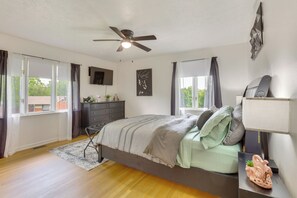House (3 Bedrooms) | Interior - Green Lantern: Game Room, Furnished Deck, Modern (Lexington)