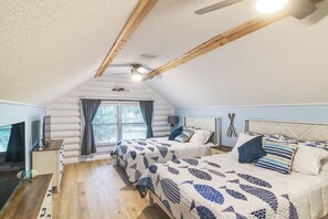Apartment (2 Bedrooms) | Interior - Cozy Bayfront Log Cabin! Fishing Pier, Swim Dock! (Gulf Breeze)