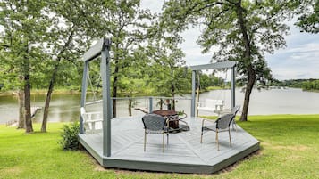 House (3 Bedrooms) | Depan hartanah