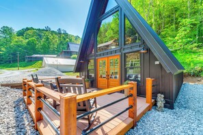 House (1 Bedroom) | Interior - Steps to Dale Hollow Lake! Cozy A-frame Cabin (Celina)