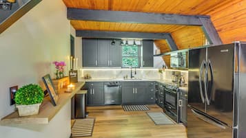 House (1 Bedroom) | Interior