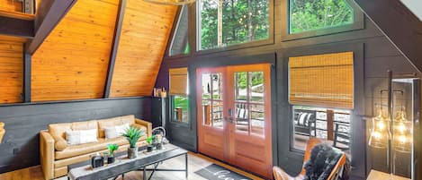 House (1 Bedroom) | Interior