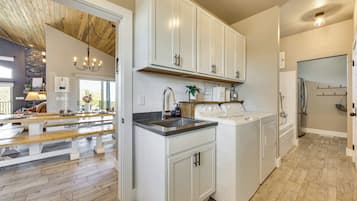 Casa (5 Bedrooms) | Parte interna