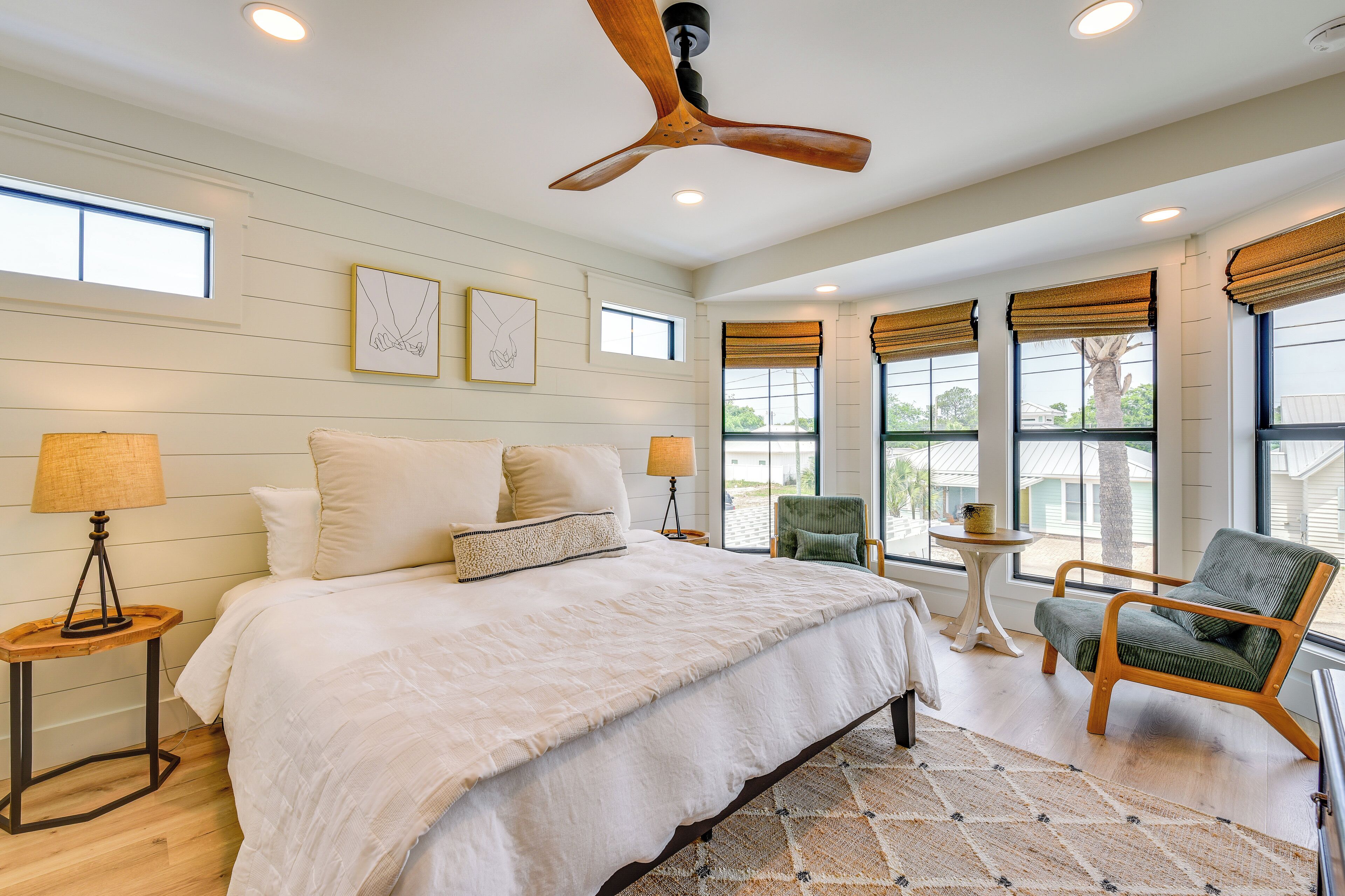 House (5 Bedrooms) | Interior
