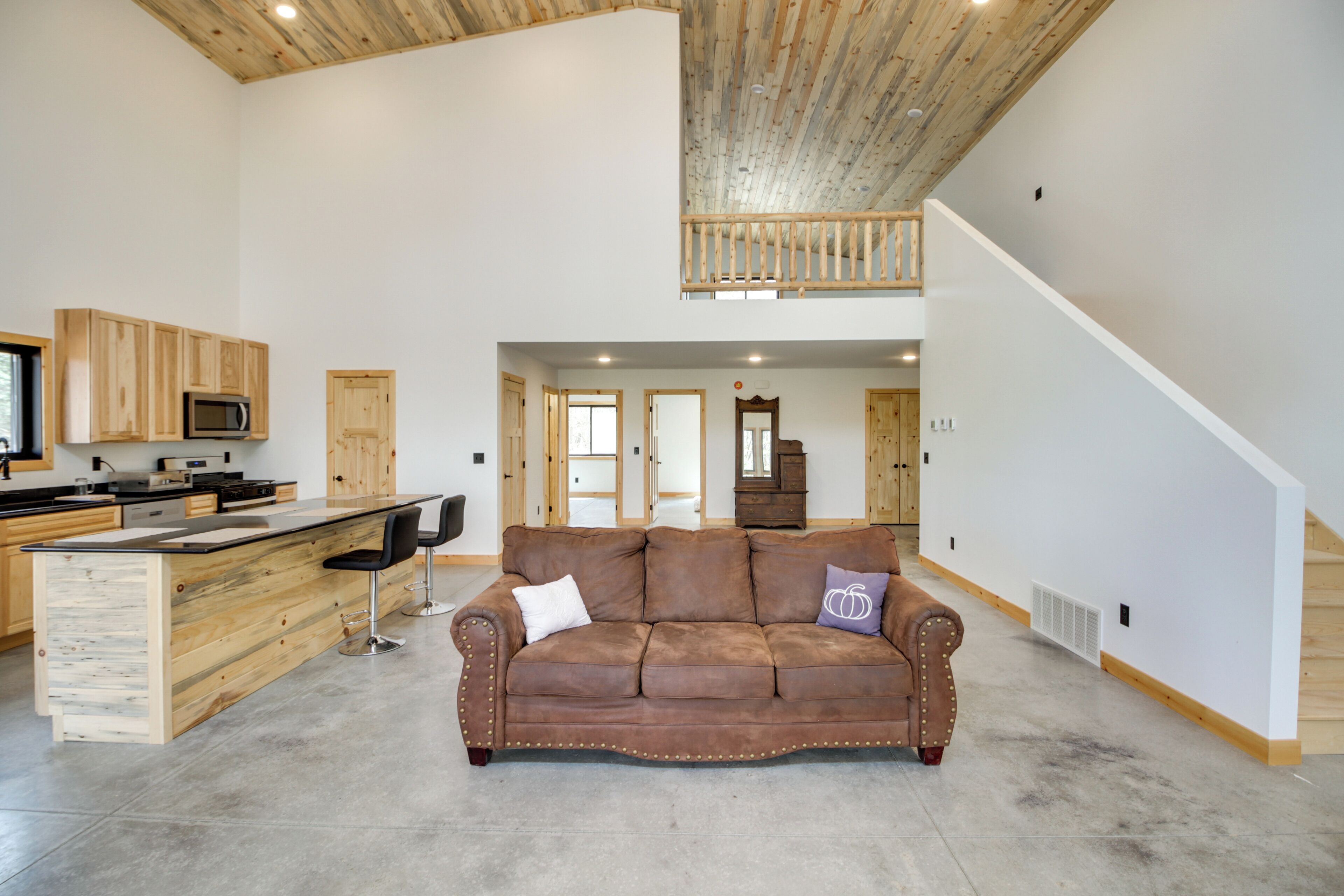 House (3 Bedrooms) | Interior