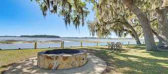 Fish & Float Lakeside! Hernando Cabin