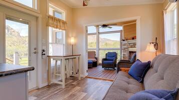 House (1 Bedroom) | Interior