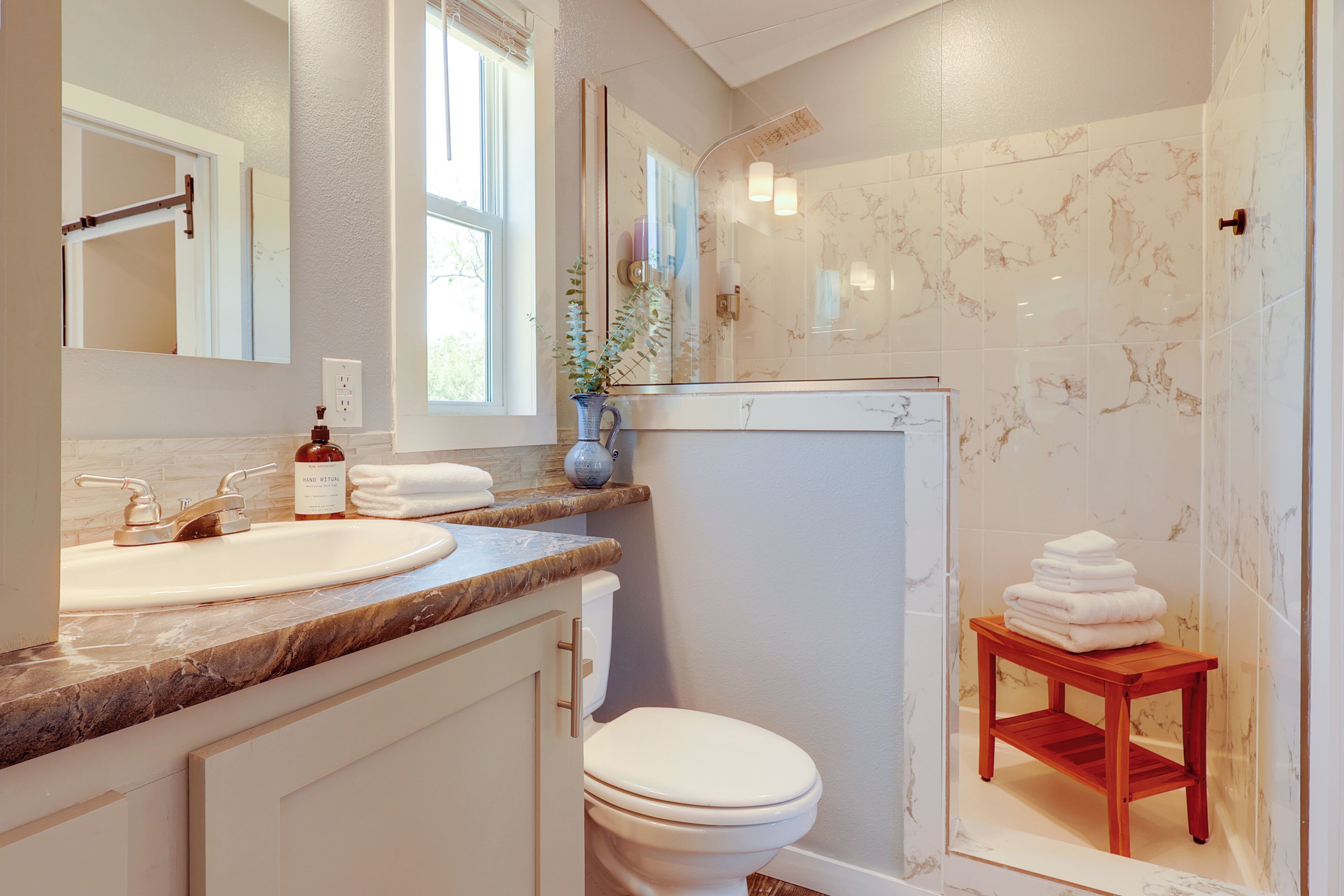 House (1 Bedroom) | Interior