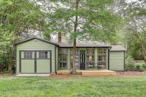 Quiet Tree-lined Yard & EV Charger: Near I95