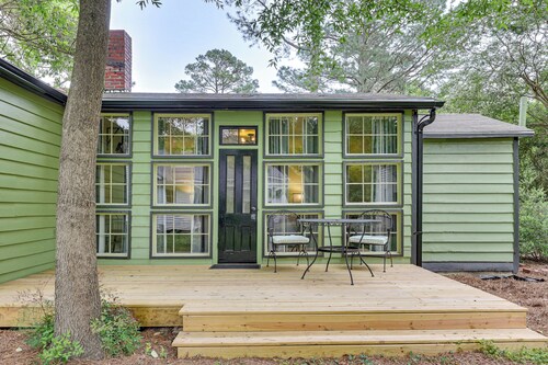 Quiet Tree-lined Yard & EV Charger: Near I95