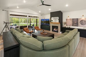 Interior - Stunning 6 BR, modern-mountain home on 3 acres! *Pet friendly! (Ronald)