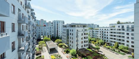 Apartment, Balcony | Courtyard view