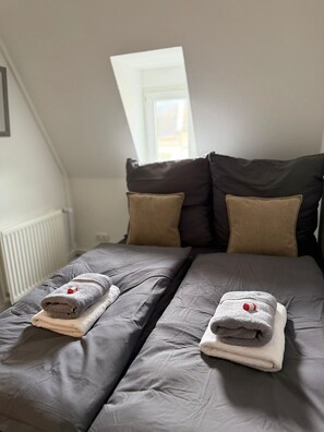 Desk, free WiFi, bed sheets