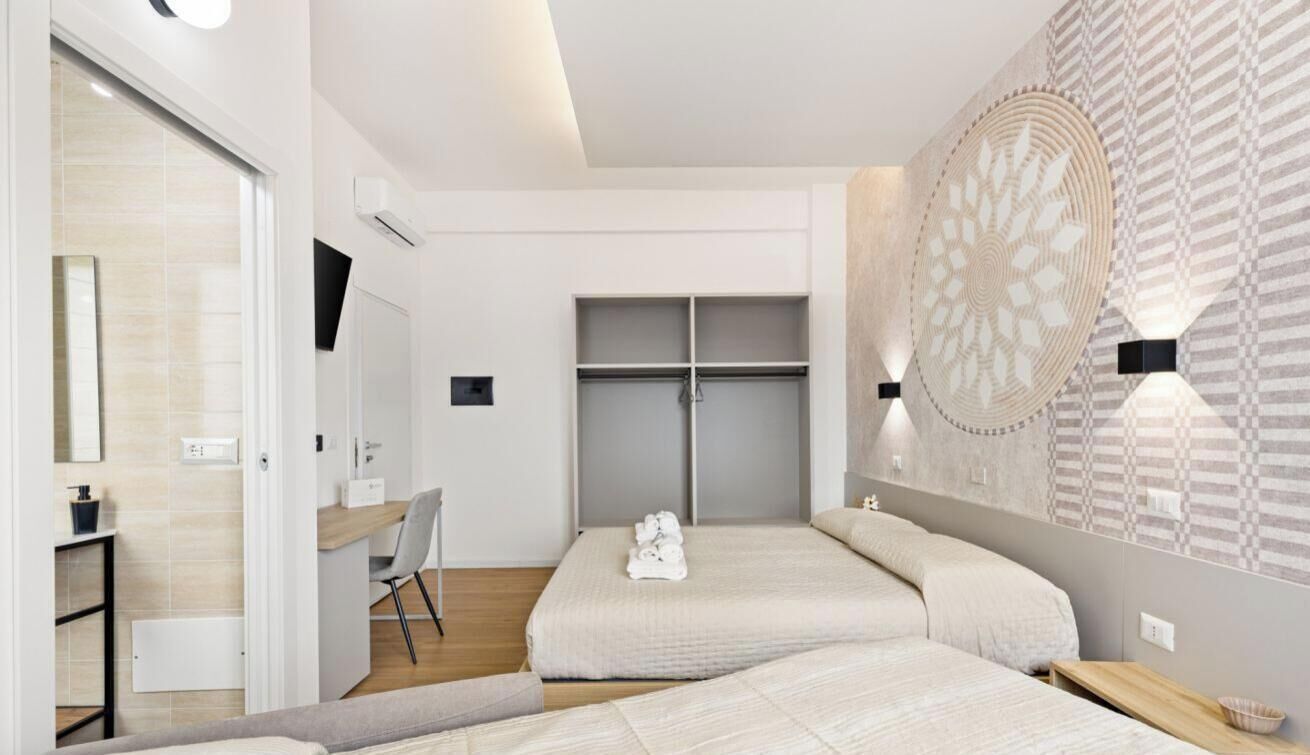 1 quarto, ferros/tábuas de passar roupa