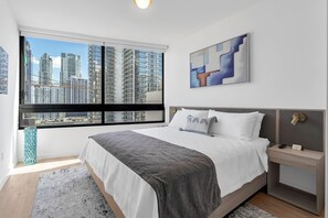 Iron/ironing board, WiFi, bed sheets - Cozy 1/1 condo in brilliant Miami with TOP AMENITIES and BLOCKS FROM BAYSIDE (Miami)