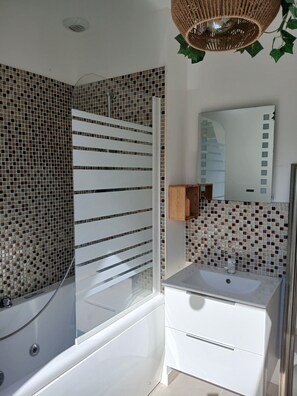Jetted tub, towels, toilet paper - House with garden and balneo Beach on foot (Houlgate)