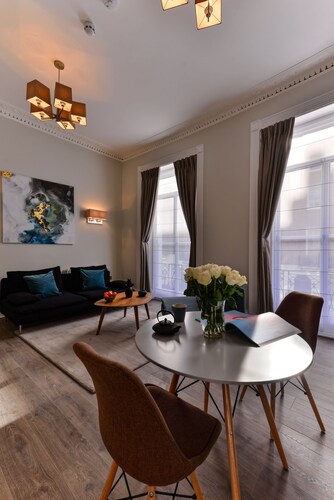 Marylebone Studios by DMONTRIO