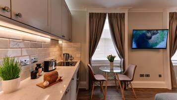 Superior Studio, Ensuite | Hypo-allergenic bedding, laptop workspace, iron/ironing board, free WiFi