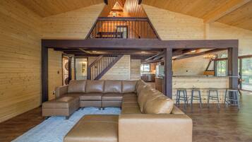 Smart TV y chimenea