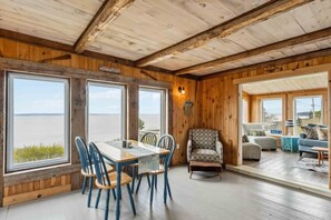 Dining - Canada Creek Coastal Cottage - Annapolis Valley (Waterville)