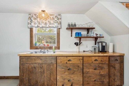 Canada Creek Coastal Cottage - Annapolis Valley
