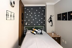 Apartamento luxo, sacada, vista para o mar | Wi-Fi de cortesia