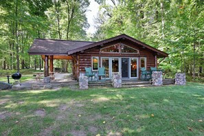 Exterior - Cozy Bay Cottage w/ Lake Access & Trails Nearby (Cable)