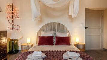 WiFi, bed sheets