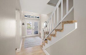 Interior - Centrally Located 4 BR 3.5 BA Townhouse with Water Views! (Ocean City)
