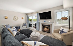 Smart TV, fireplace - Centrally Located 4 BR 3.5 BA Townhouse with Water Views! (Ocean City)