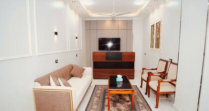 signature house luxor