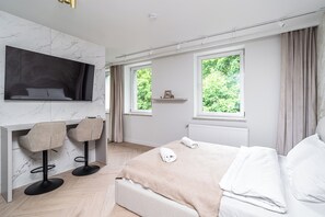 Iron/ironing board, free WiFi - RentPlanet - Apartament Lanckorońska (Kraków)