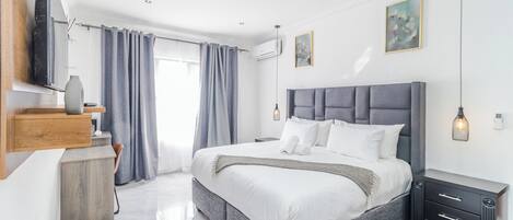 Iron/ironing board, free WiFi, bed sheets