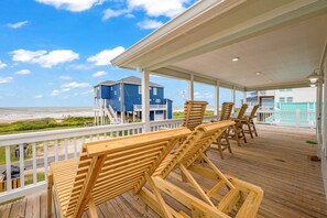Property grounds - Gull Cottage: 4  BR, 2  BA House in Crystal Beach, Sleeps 10 (Crystal Beach)
