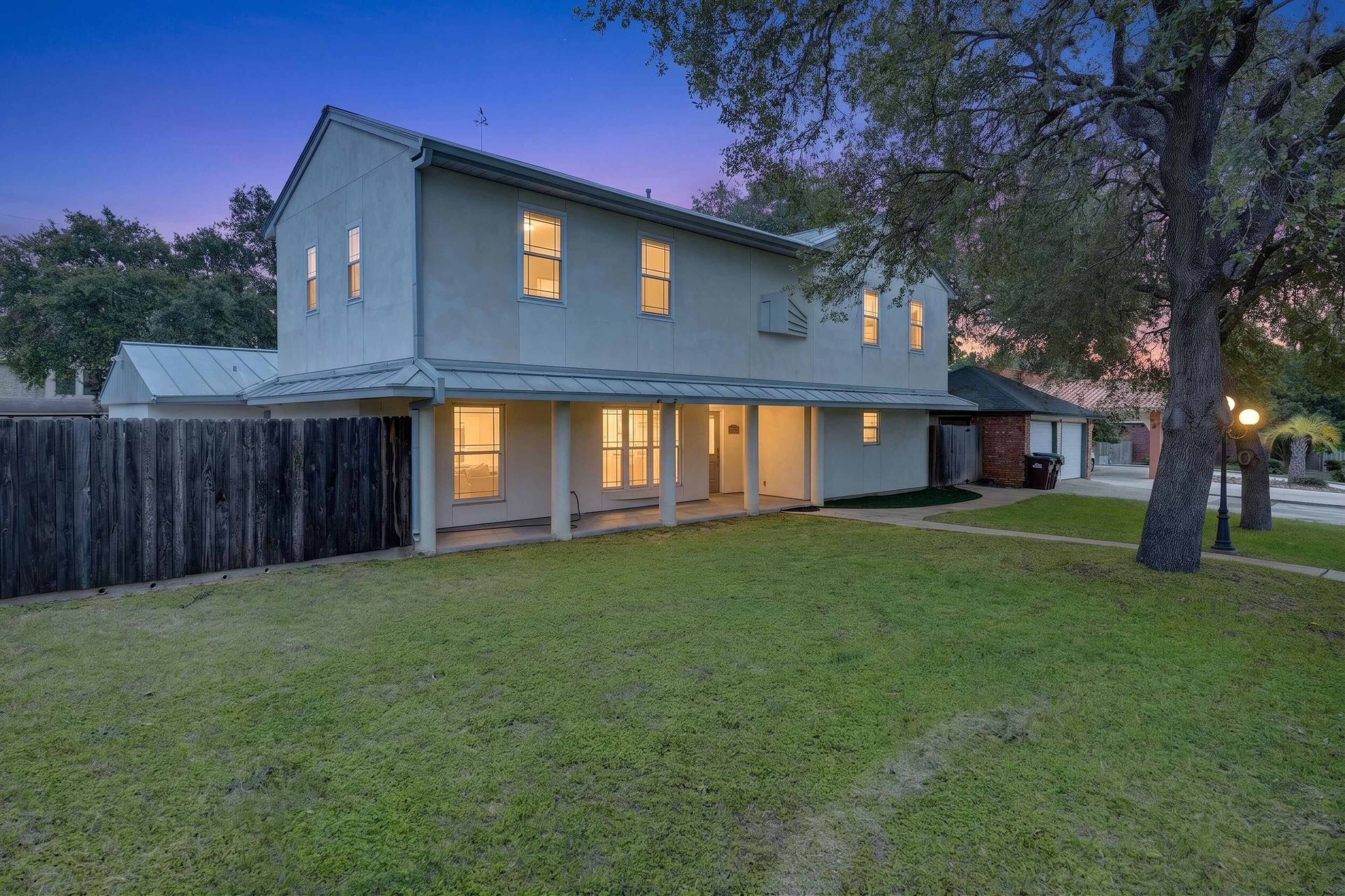 House, 5 Bedrooms | Exterior